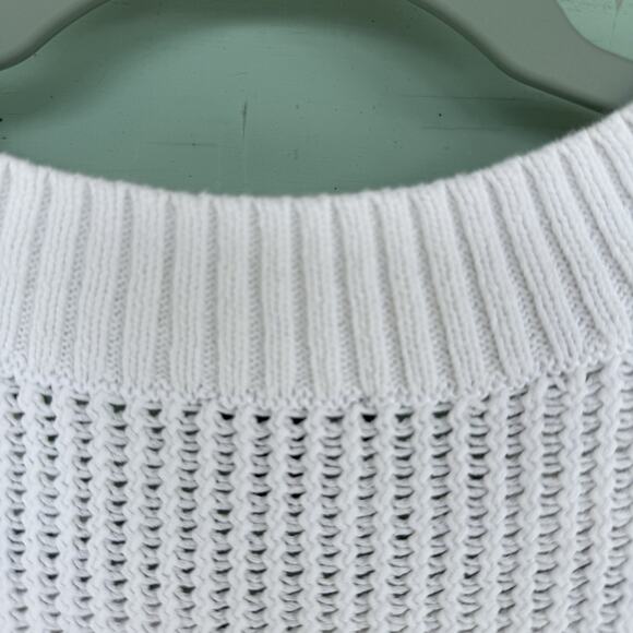 Talbots Womens White Summer V Neck Size Petite M‎ Medium Weight - Picture 6 of 8